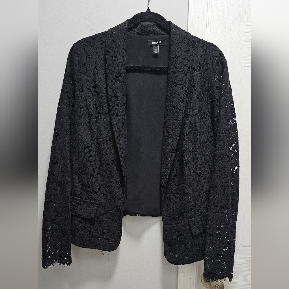 Torrid Black Lace Open Front Blazer Jacket Womens Size 00/Large - Picture 3 of 6
